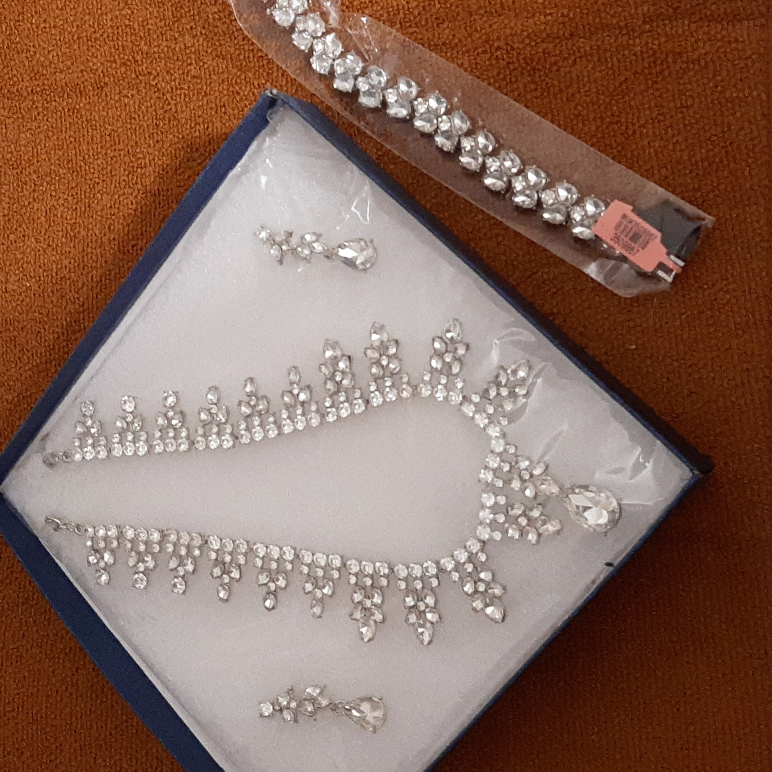 Brand New Jewelry Set